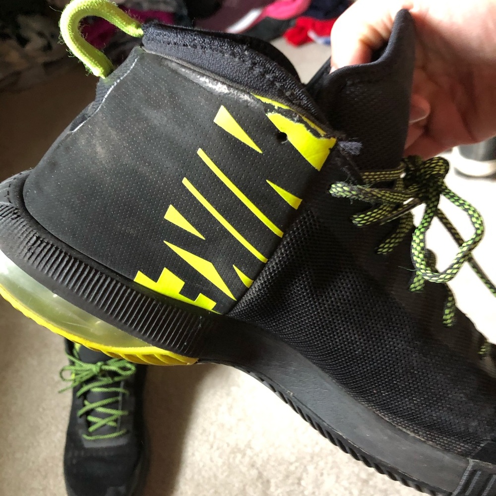 Nike men’s basketball shoes